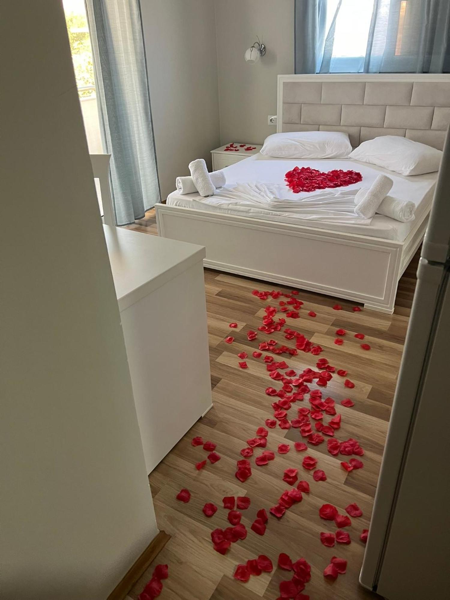 Dream Hotel Ksamil Bagian luar foto